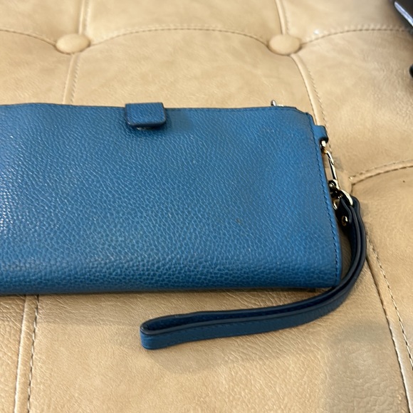 Michael Kohr, Heather, blue wristlet, double zipper compartment at the top - Picture 9 of 9